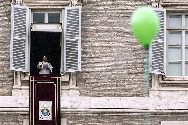 Papież Franciszek: każdy musi bronić życia na wszystkich jego etapach