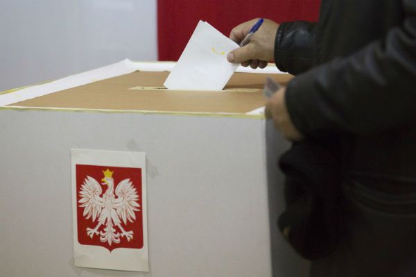 CBOS: na PiS chce głosować 25 proc. dorosłych Polaków