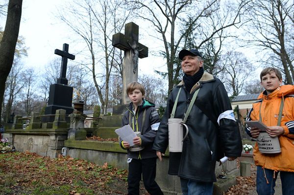 W kweście na Starych Powązkach zebrano 233 tys. zł