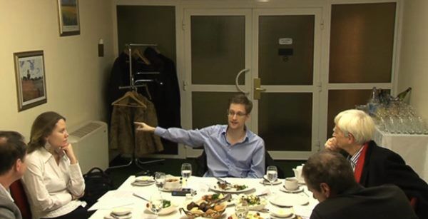 Edward Snowden korzystał z haseł innych pracowników wywiadu?