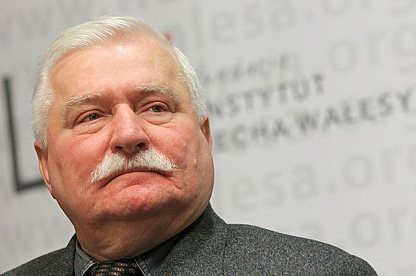 Lech Wałęsa krytykuje słowa premiera Wielkiej Brytanii Davida Camerona o otwarciu granic dla Polaków