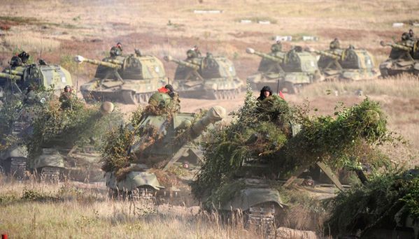 Na co szykuje się Rosja? Ogromne ćwiczenia wojskowe "Zapad-17" wywołują niepokój na Białorusi