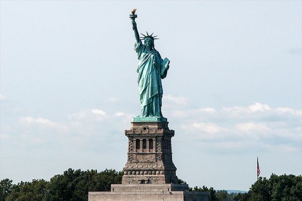 Ewakuacja Statui Wolności i Liberty Island w Nowym Jorku