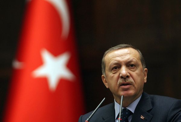 Premier Erdogan apeluje do wyborców o "lekcję" dla demonstrantów