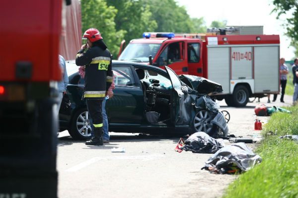 Policja: od początku długiego weekendu na drogach zginęły 22 osoby