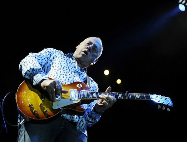 Mark Knopfler odwołał koncerty w Rosji. Sprzeciwia się kontroli w NGO