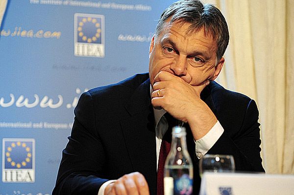 Komisja Europejska grozi Węgrom postępowaniem za zmiany w konstytucji