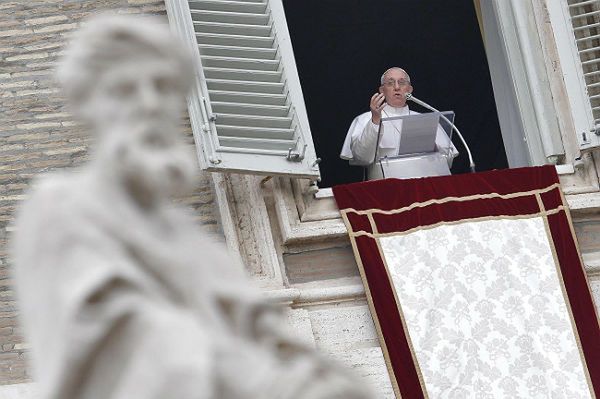 Pierwsze dymisje w Watykanie? Być może papież odwoła sekretarza stanu