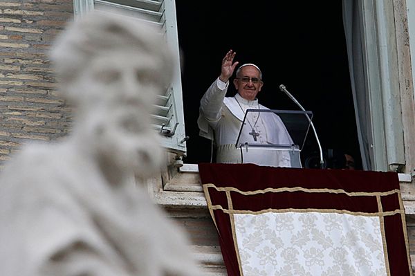 Papież Franciszek spotkał się z wiernymi na modlitwie Anioł Pański