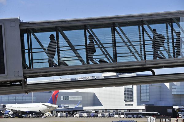 Bruksela: nowe środki bezpieczeństwa na lotnisku
