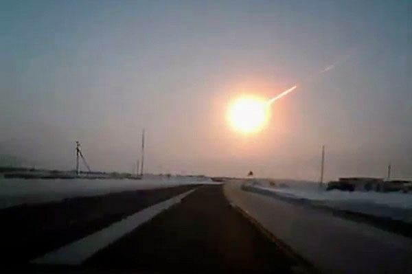 Ogromne zniszczenia pod deszczu meteorytów nad Uralem