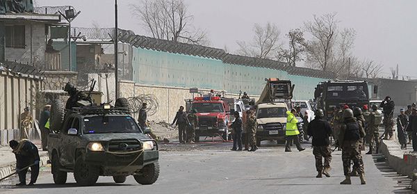 Zamach w Kabulu "przesłaniem" dla szefa Pentagonu