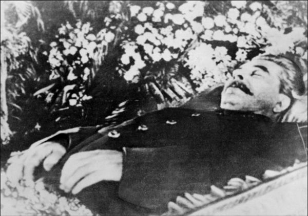 "Kochaliśmy Go. Jak Ojca i jak Przyjaciela" - żałoba po śmierci Stalina w PRL-u