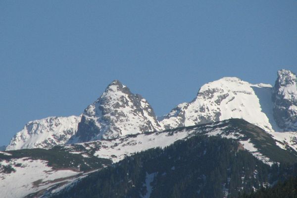 Śnieg na szczytach Tatr