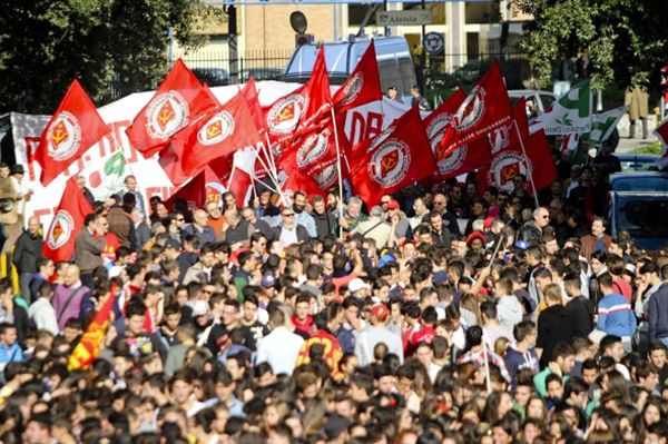 Przez Europę przetacza się fala protestów przeciwko oszczędnościom