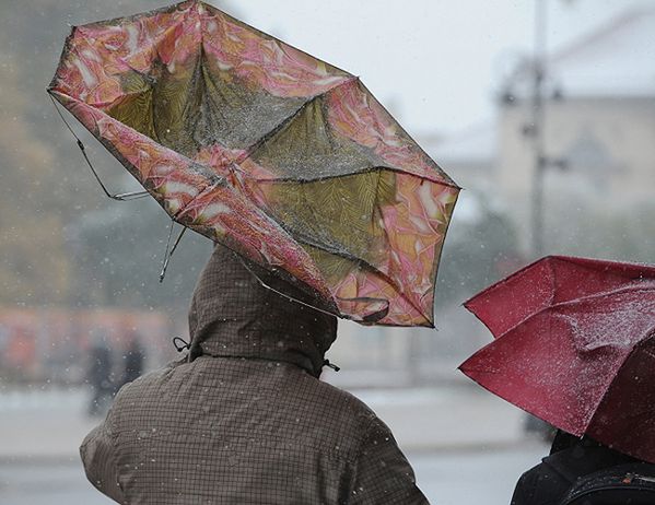 Około 1100 gospodarstw bez prądu w woj. świętokrzyskim