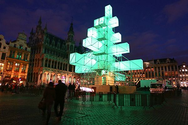 Kontrowersyjne ozdoby świąteczne w Brukseli