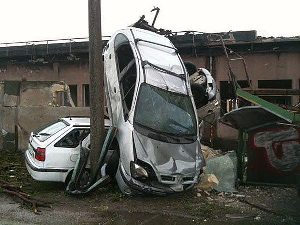 38 rannych po przejściu trąby powietrznej w Tarencie