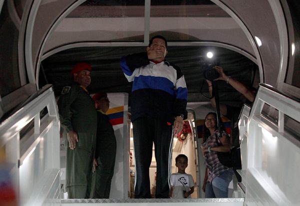 Prezydent Wenezueli Hugo Chavez przechodzi operację na Kubie
