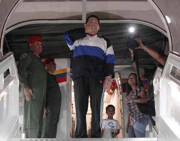 Stan prezydenta Hugo Chaveza poprawia się