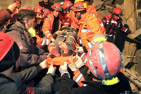 Rośnie liczba ofiar trzęsienia ziemi w Turcji