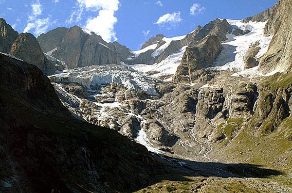 Alpiniści uwięzieni na Mont Blanc