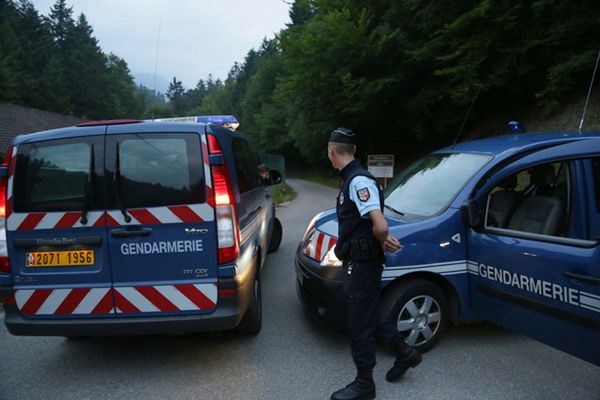 Prokuratura bada nowe wątki ws. brutalnego zabójstwa nad jeziorem Annecy