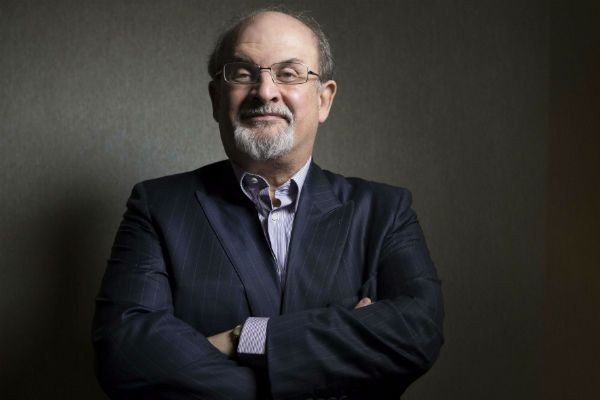 Za głowę Rushdiego obiecują już 3,3 miliona dolarów