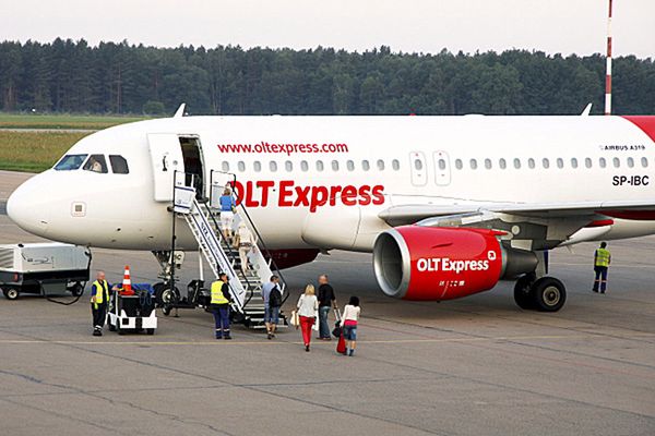 Chaos na Okęciu po zawieszeniu rejsów OLT Express