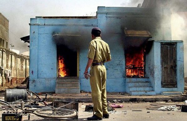 Indie: dożywocie dla 21 hindusów za mord na muzułmanach