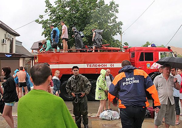 Nie było na czas ostrzeżeń przed powodzią w Rosji; pierwsze dymisje