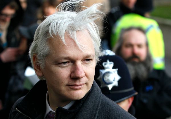 Co dalej z Julianem Assange'em?