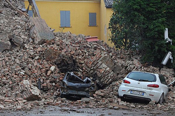 Włochy: ponad 100 wstrząsów wtórnych na północy kraju w ciągu doby