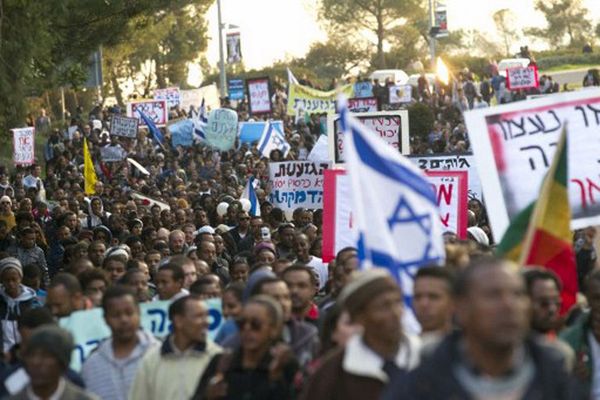 Etiopscy Żydzi od trzech miesięcy protestują przed rezydencją premiera
