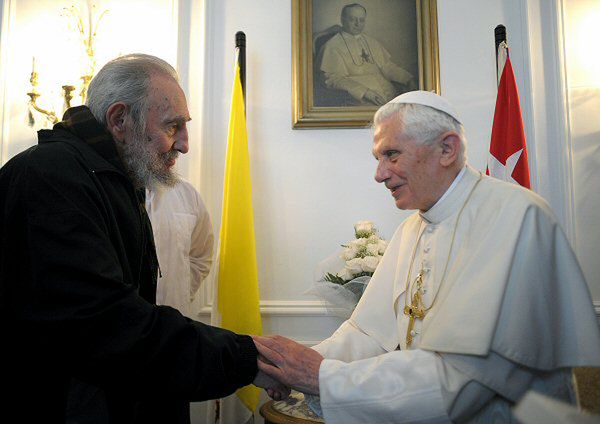 Papież spotkał się z Fidelem Castro