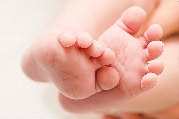 PO: propozycja rządu ws. rocznych urlopów rodzicielskich - rewolucyjna