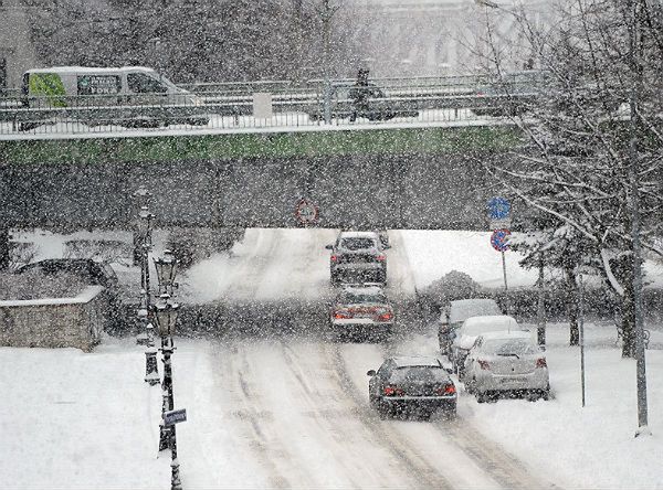 Uwaga kierowcy: drogi zamienią się w "szklanki"