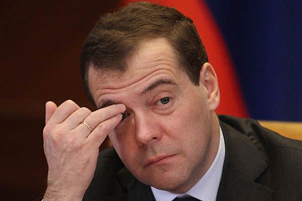 Samolot z premierem Rosji Dmitrijem Miedwiediewem nie mógł wylądować w Moskwie