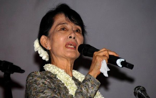 Aung San Suu Kyi zawalczy o miejsce birmańskim parlamencie