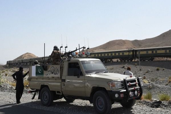 Atak na bazę wojsk rządowych w Pakistanie