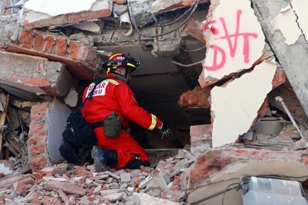 Już ponad 400 ofiar śmiertelnych trzęsienia ziemi w Ekwadorze