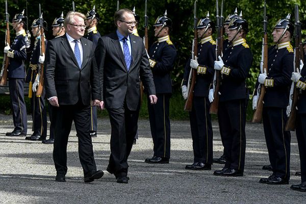 Finlandia umieści wojsko na granicy z Rosją? Minister obrony zaprzecza