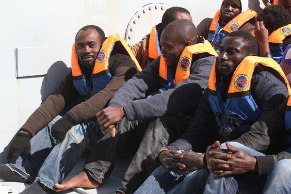 Prawie 400 nielegalnych imigrantów mogło utonąć u wybrzeży Libii