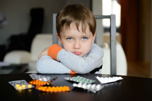 Współcześni rodzice faszerują dzieci tabletkami od kołyski