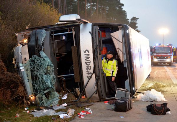 Niemcy: pasażerowie rozbitego pod Berlinem autokaru wracają do kraju