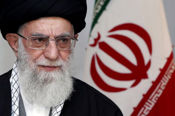 "Aroganckim" mocarstwom nie udało się powalić Iranu na kolana - ajatollah Chamenei zabiera głos