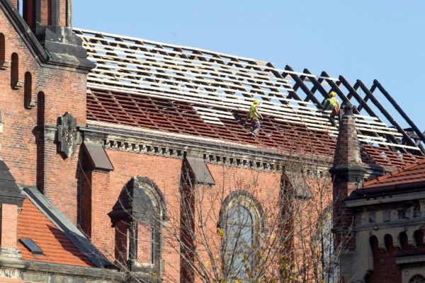 Parafianie ofiarowali ponad milion złotych na odbudowę katedry w Sosnowcu