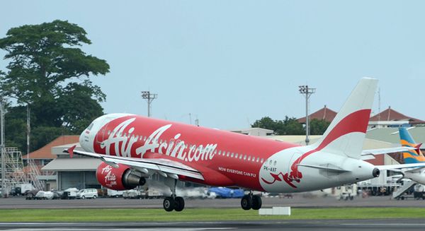 Zaginiony samolot malezyjskich linii AirAsia. Co wiemy o okolicznościach tego zdarzenia?