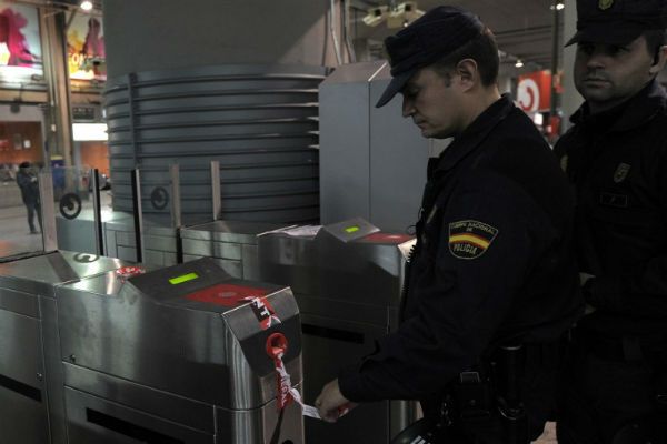 Ewakuacja dworca w Madrycie. Fałszywy alarm bombowy