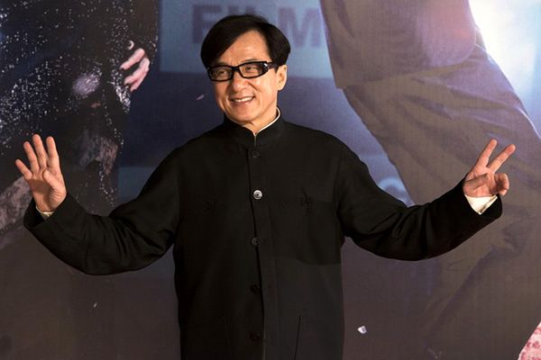 Gwiazdor Jackie Chan przeprasza za syna zatrzymanego za narkotyki